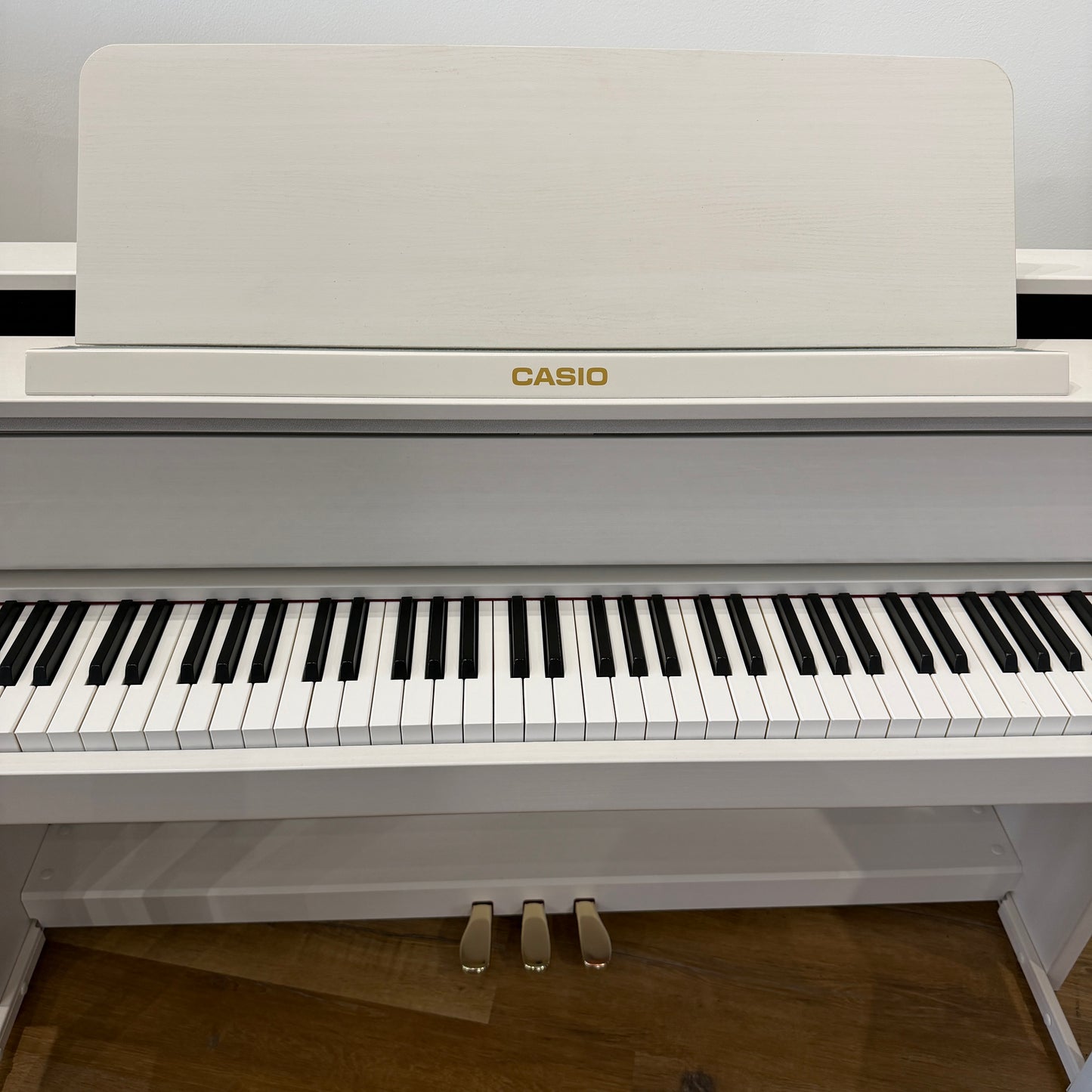 Casio GP300 Digital Piano White, With Matching Stool: Serial No: 935BDC591007864 | Second Hand