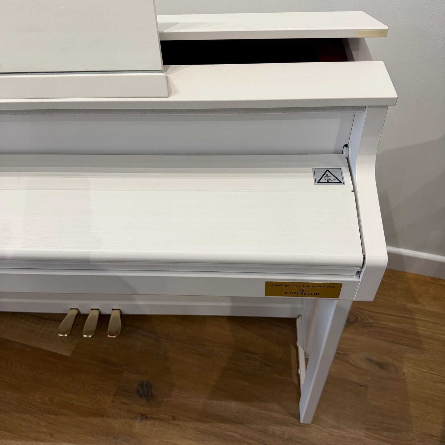 Casio GP300 Digital Piano White, With Matching Stool: Serial No: 935BDC591007864 | Second Hand