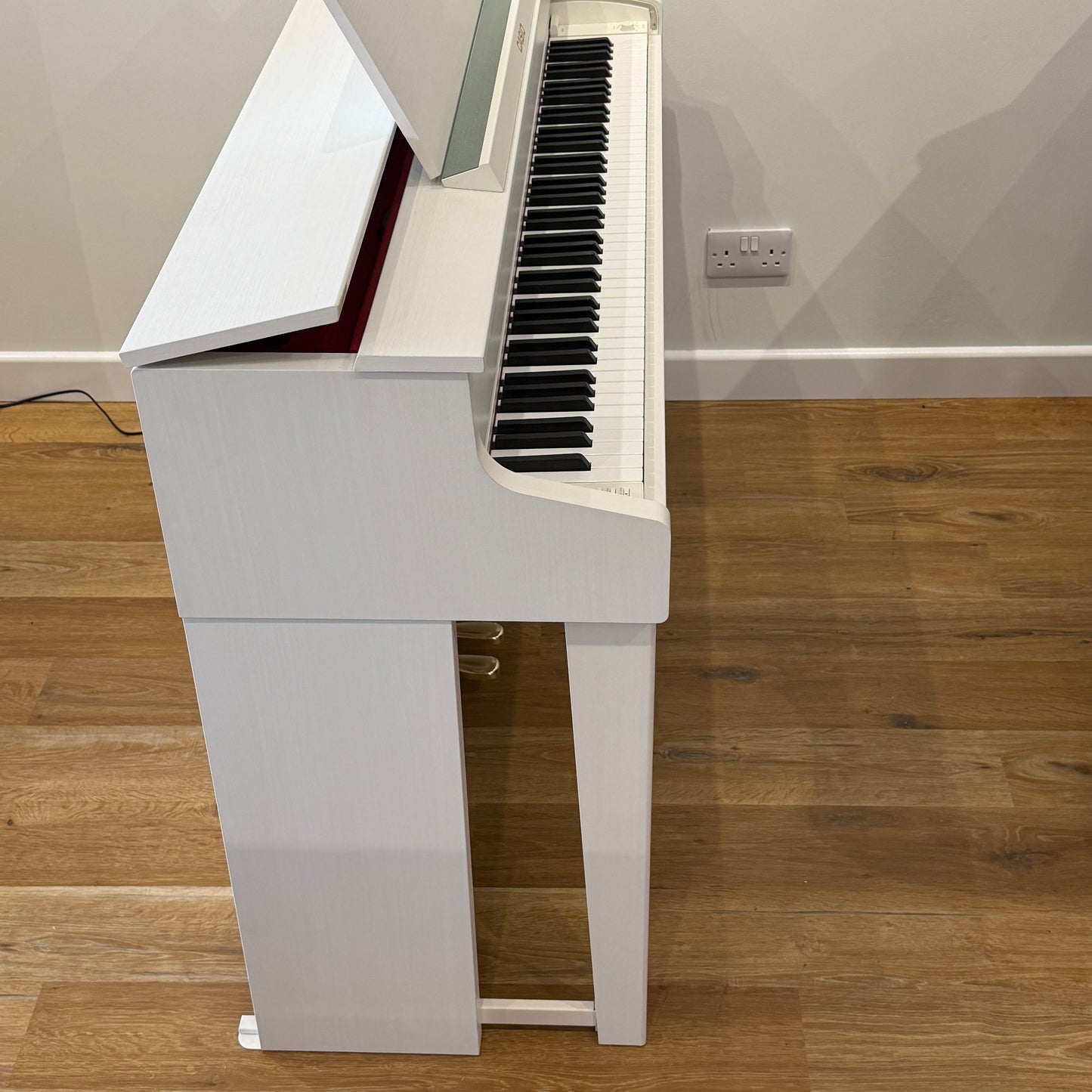 Casio GP300 Digital Piano White, With Matching Stool: Serial No: 935BDC591007864 | Second Hand