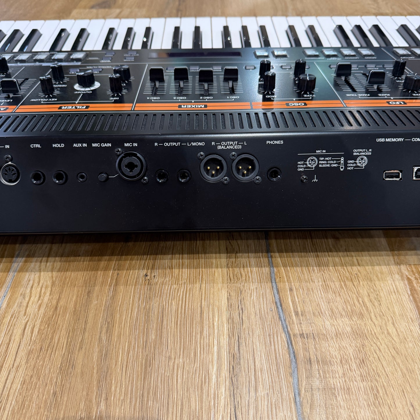 Roland Jupiter-X 61 Key Full Size Synthesizer; Serial No: Z6M3105 | Second Hand