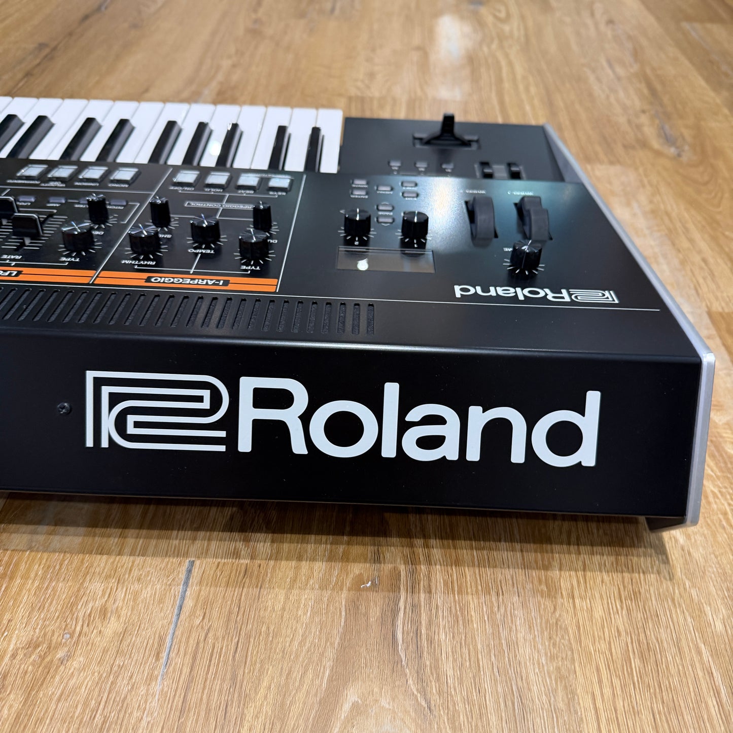 Roland Jupiter-X 61 Key Full Size Synthesizer; Serial No: Z6M3105 | Second Hand
