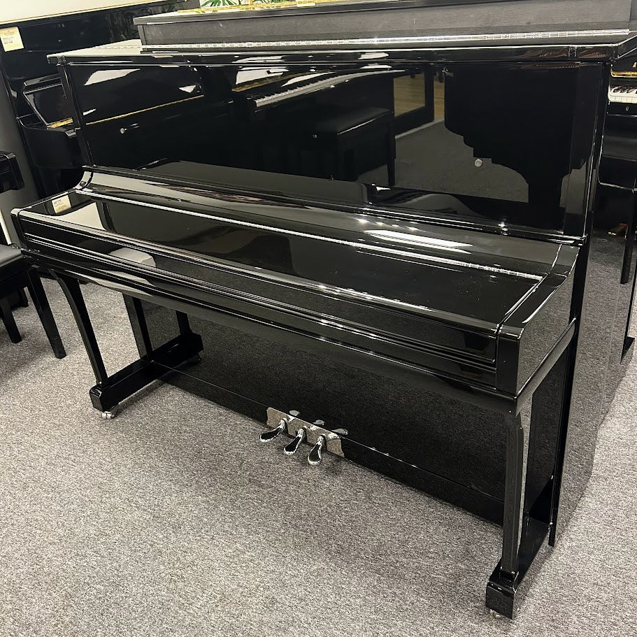 Wendl & Lung 115 Upright Piano in Polished Ebony; WL51727 | Second Hand