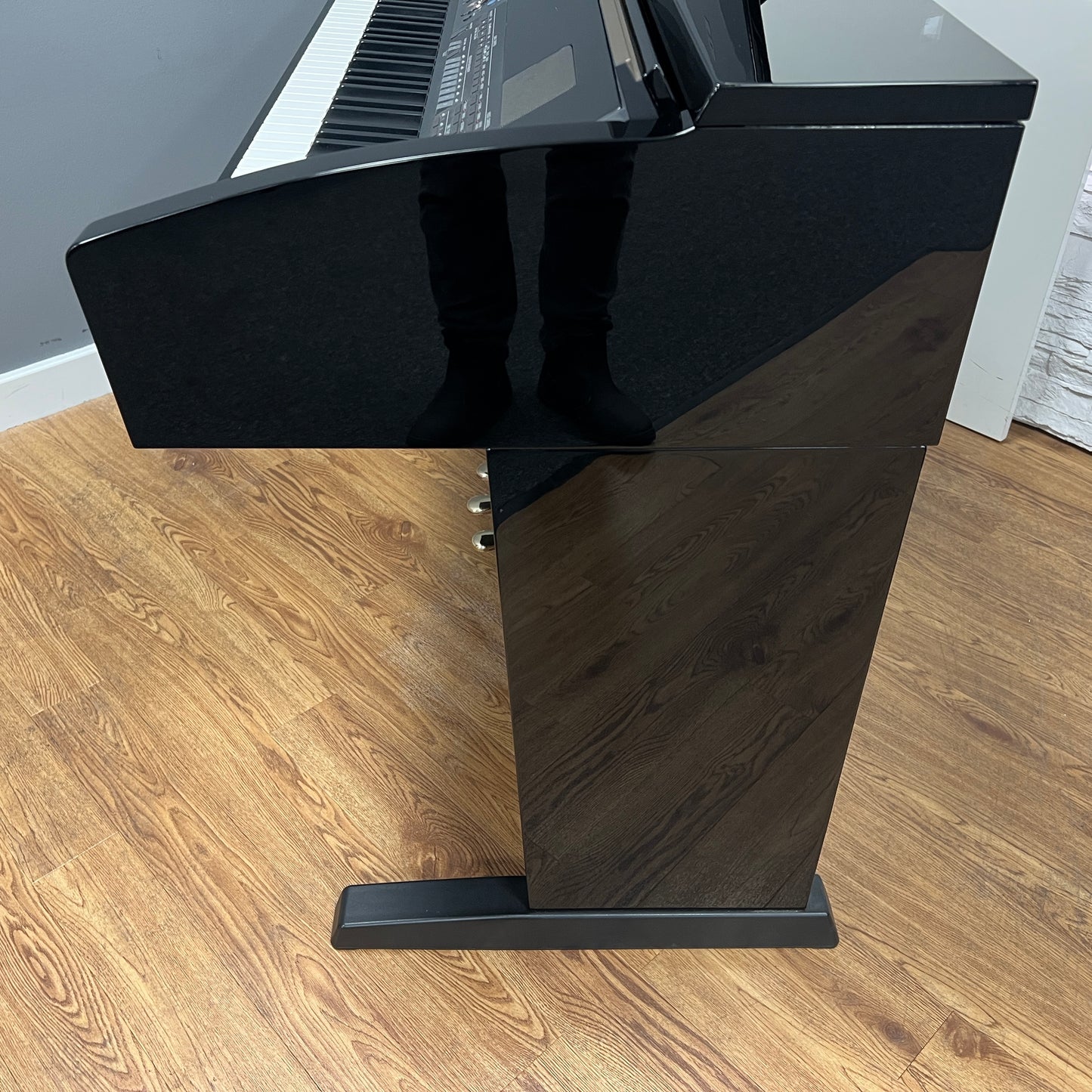 Yamaha CVP403 Polished Ebony Digital Piano With Matching Stool; Serial No: GBRCNZ01023 | Second Hand