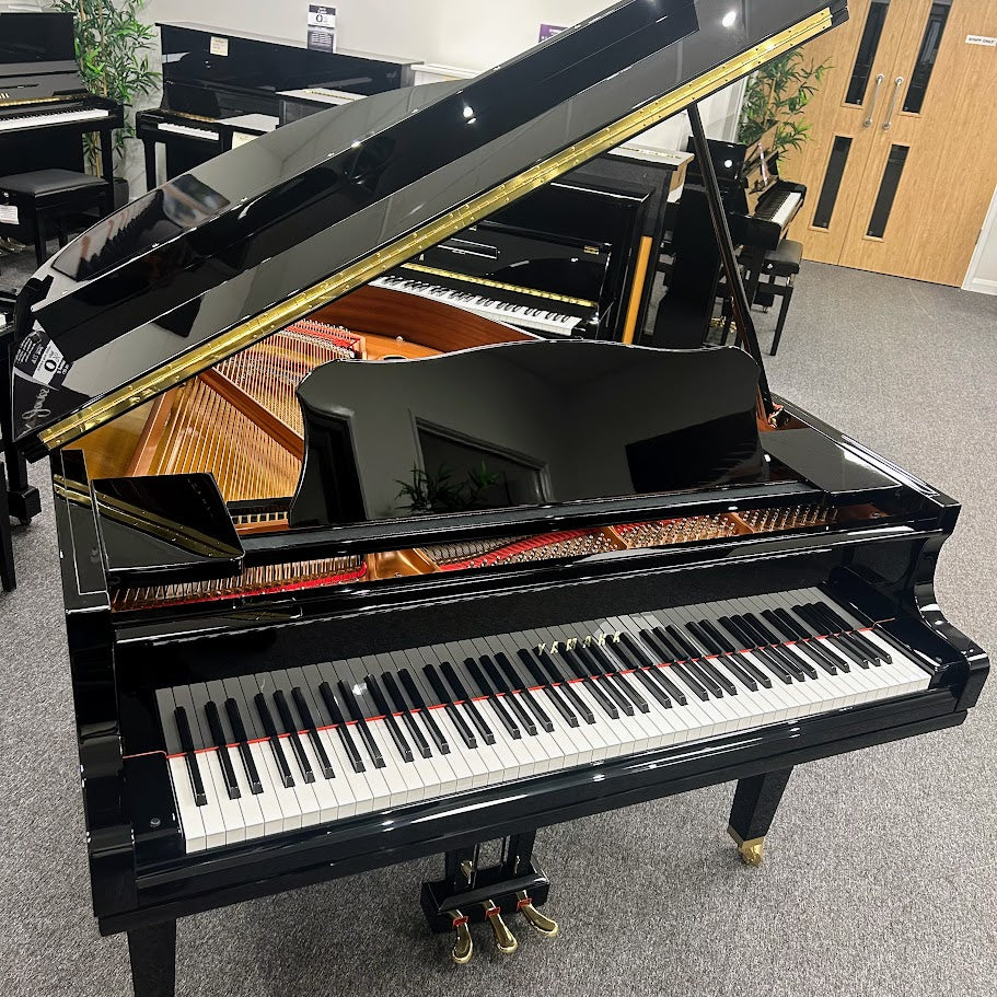 Yamaha GC1 Grand Piano; Polished Ebony: Serial No: 6407468 | Second Hand