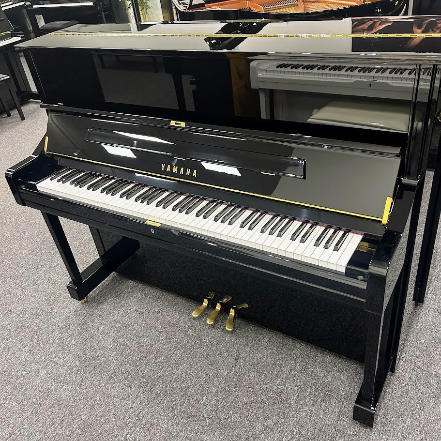 Yamaha U1 Upright Piano in Polished Ebony; Serial No: 6343116 | Second Hand