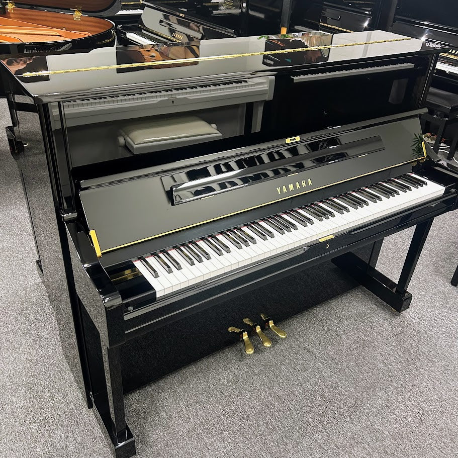 Yamaha U1 Upright Piano in Polished Ebony; Serial No: 6343116 | Second Hand