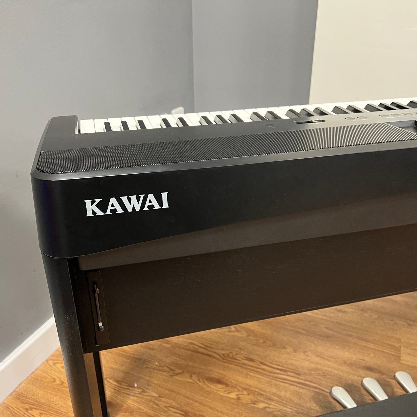 Kawai ES920 Portable Piano With Stand and Pedalboard; Serial No: G512608 | Second Hand