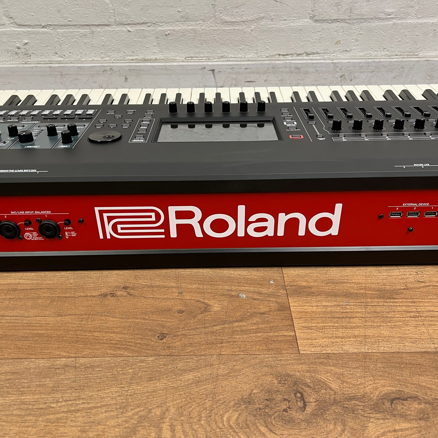Roland Fantom 8 EX Workstation Synth; Serial No: Z0R0440 | Second Hand