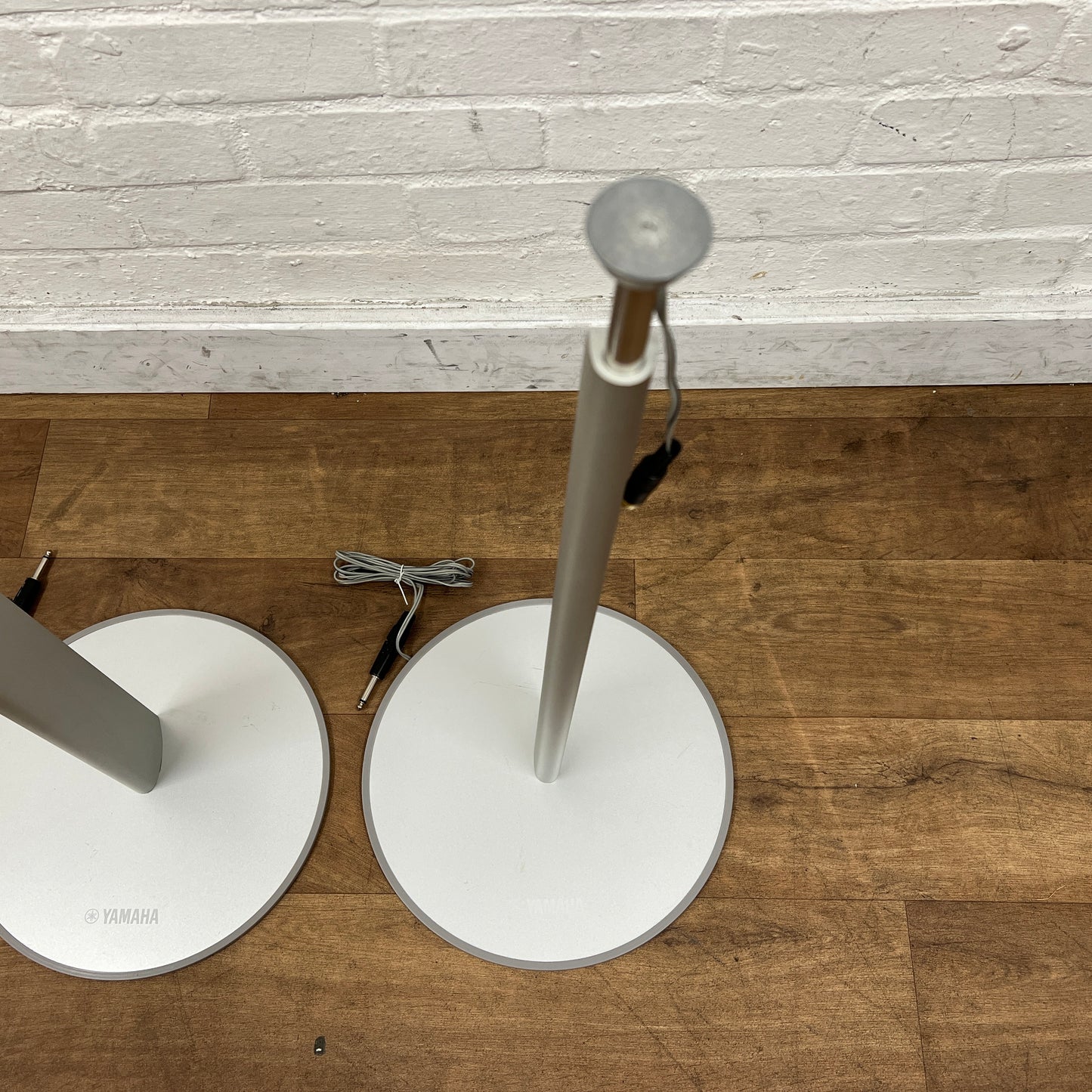 Yamaha SPS80 Satellite Speaker Stand For Tyros Keyboards (Pair): Serial No: FH5D42 | Second Hand