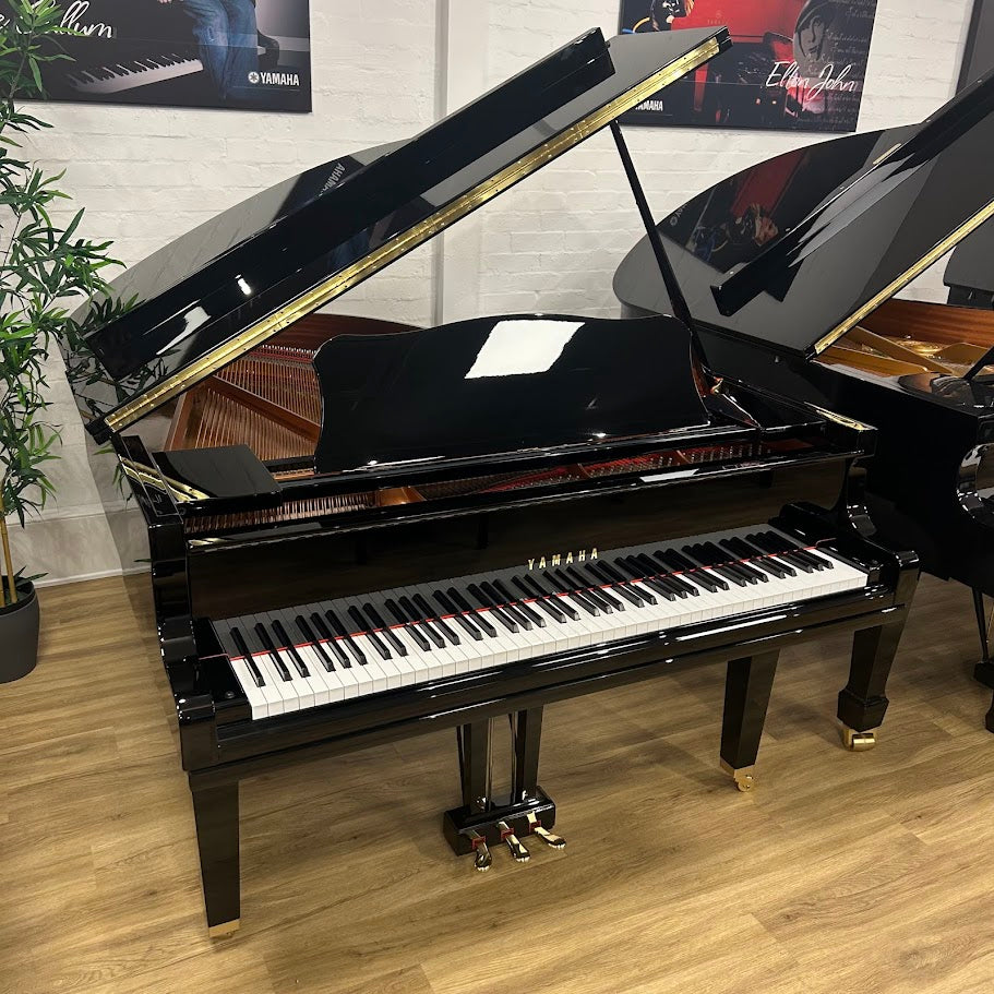 Yamaha GC2 Grand Piano; Polished Ebony: Serial No: 6352841 | Second Hand