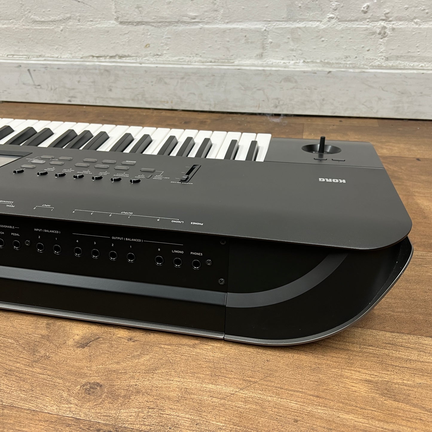 Korg Nautilus 61: Serial No: 3041 | Second Hand