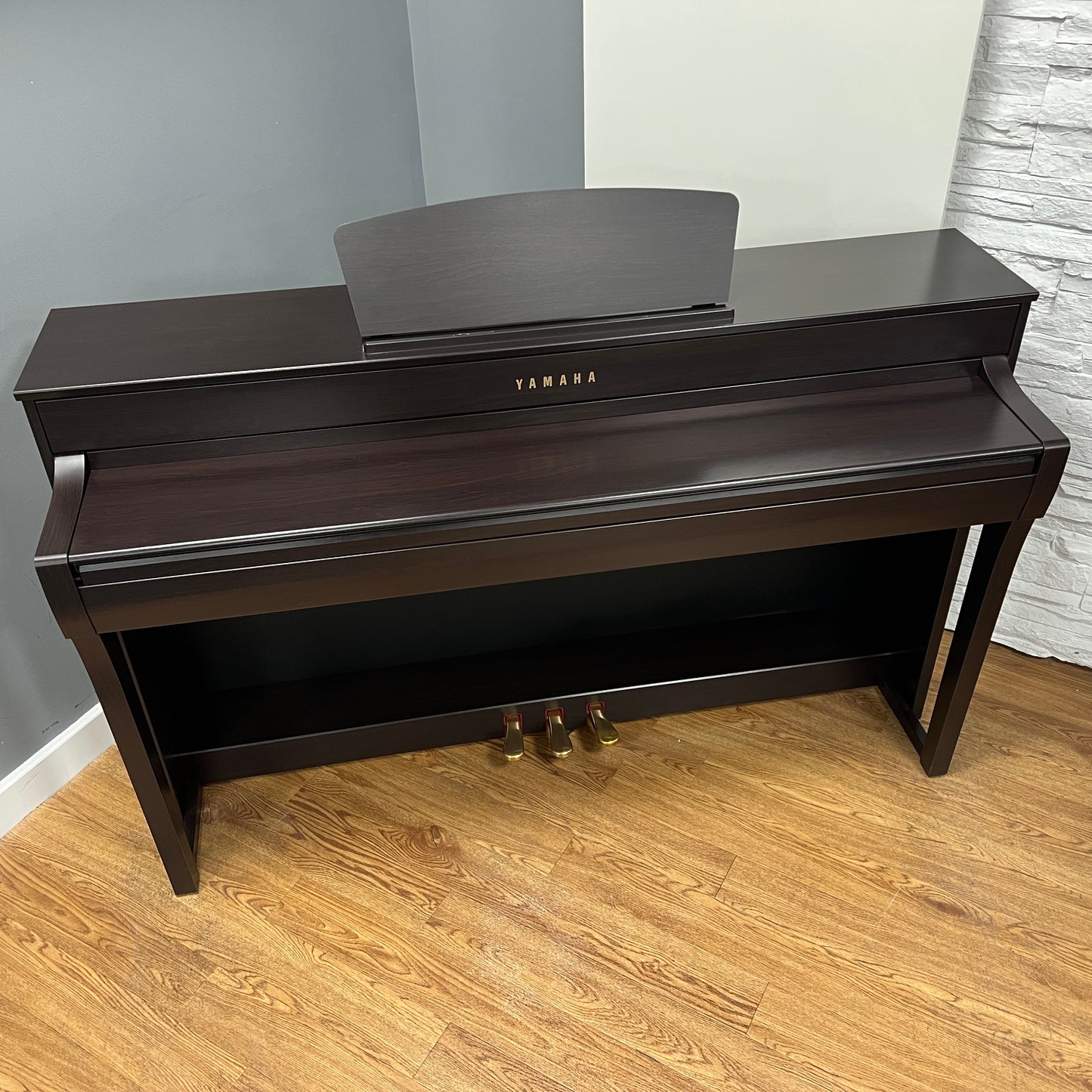 Yamaha CLP735 Rosewood Digital Piano With Matching Stool Serial No: BCBI01073 | Second Hand