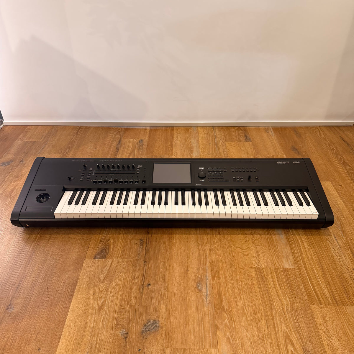 Korg Kronos 3: 73 Key Music Workstation; Serial No: 733 | Second Hand