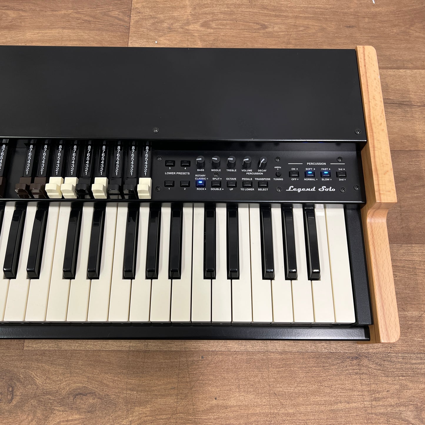 Viscount Legend Solo Keyboard Organ; Serial No: 2049988 | Second Hand