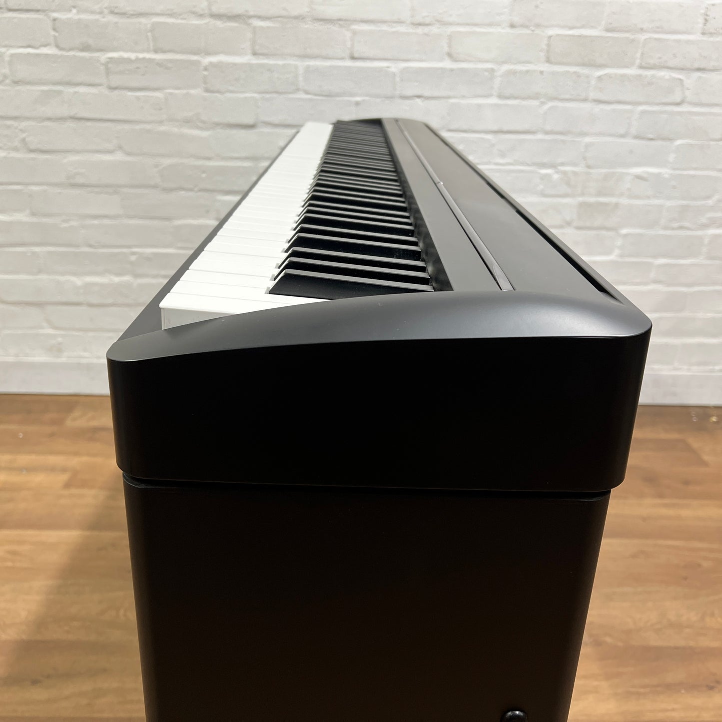 Kawai ES120 Portable Piano Black, Inc Stand & Triple Pedal Unit; Serial No: G880354 | Second Hand