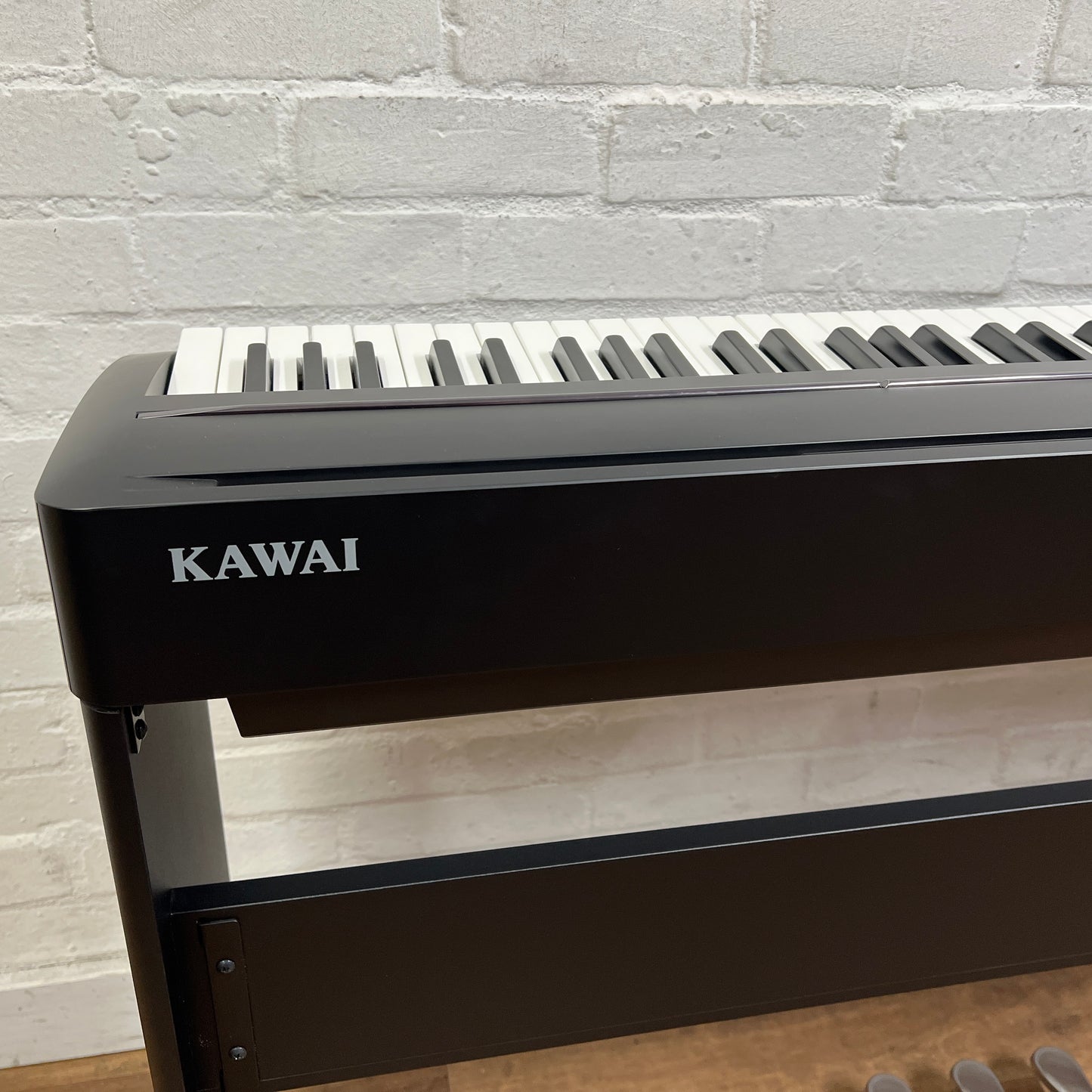 Kawai ES120 Portable Piano Black, Inc Stand & Triple Pedal Unit; Serial No: G880354 | Second Hand
