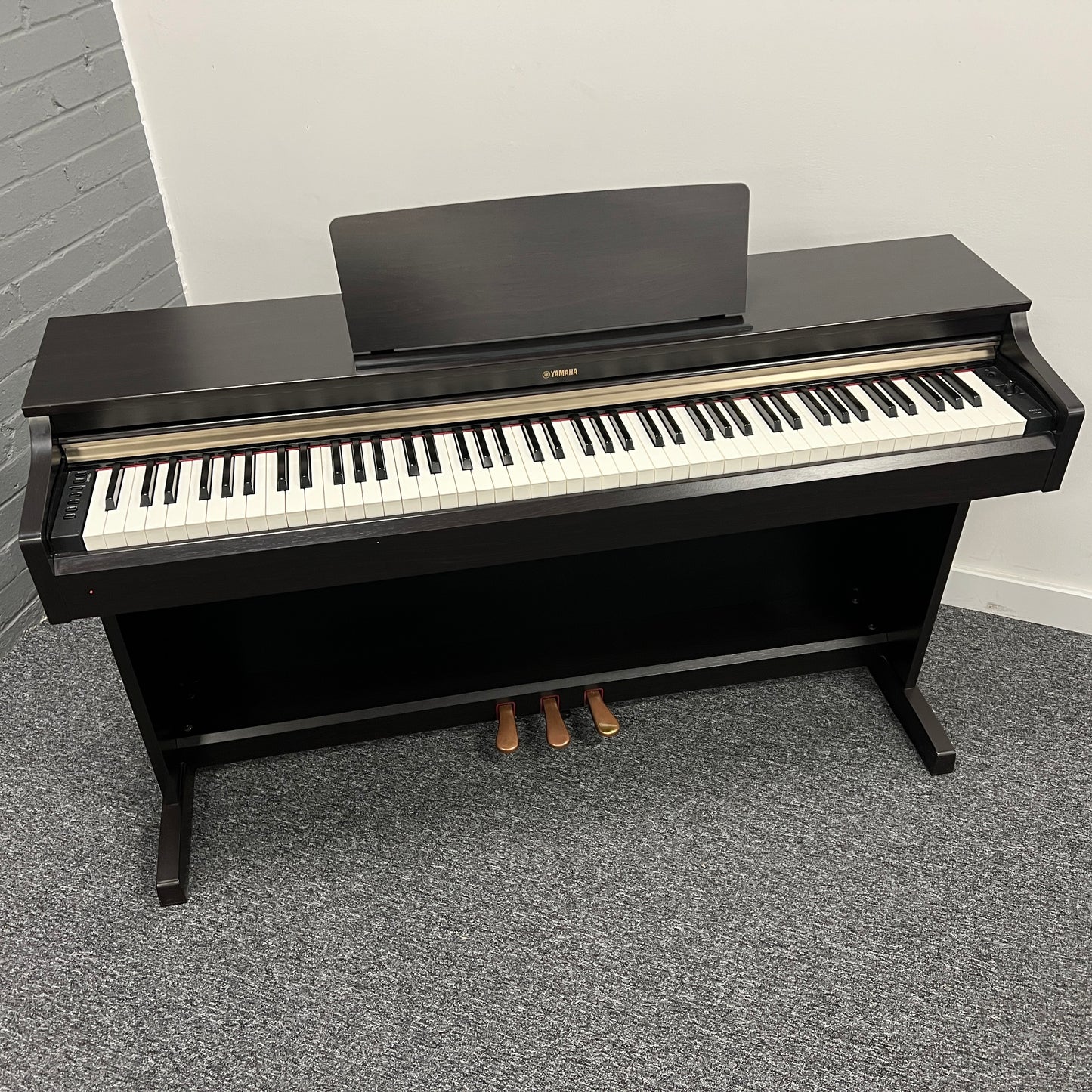Yamaha YDP162R Rosewood Digital Piano; Serial No: BCTM01047 | Second Hand
