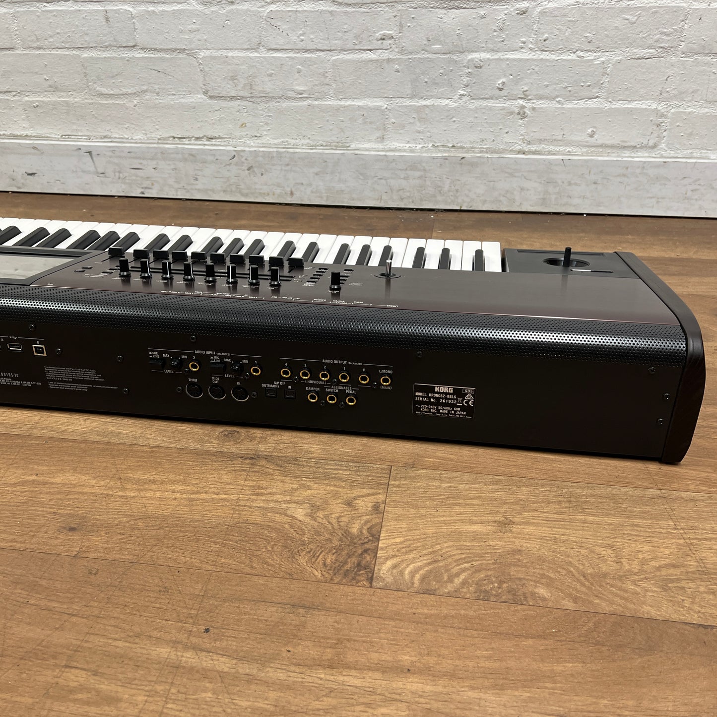 Korg Kronos 2 88-LS Keyboard; Serial No: 261932 | Second Hand