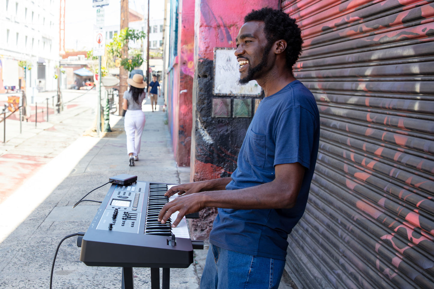 Roland Juno D7 Synthesizer
