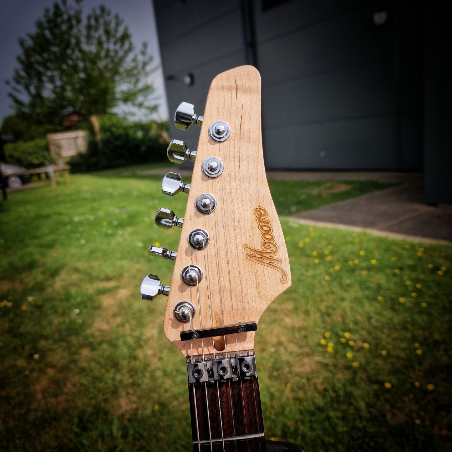 Moore Guitars Genesis; Green Sparkle #022