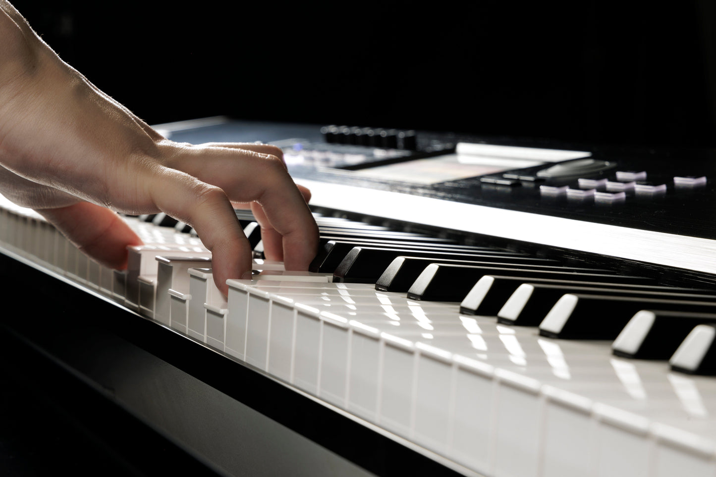 Korg Nautilus AT 61 Music Workstation with Aftertouch