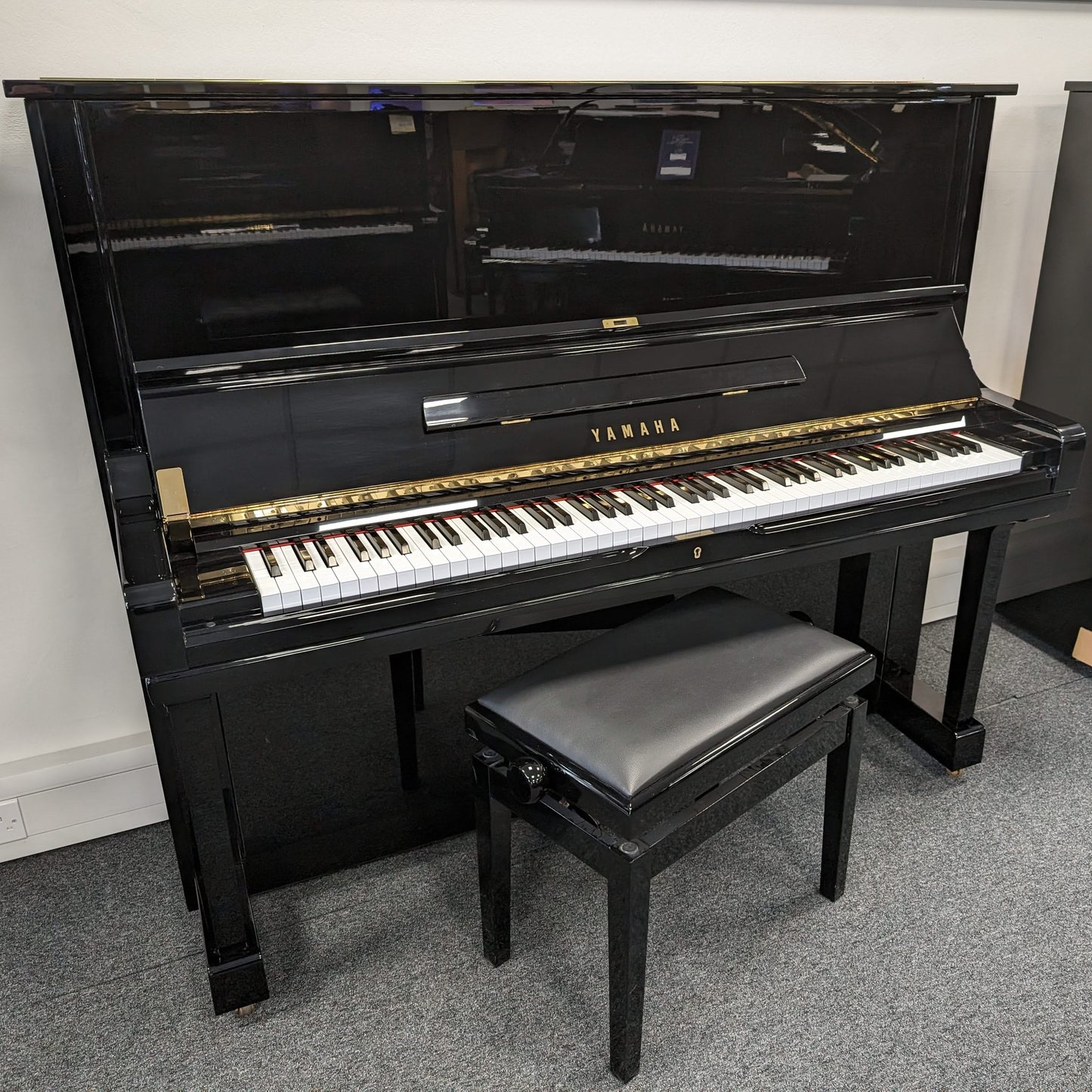 Yamaha U3 Upright Piano in Polished Black Serial No: H3142422 | RECONDITIONED AS NEW