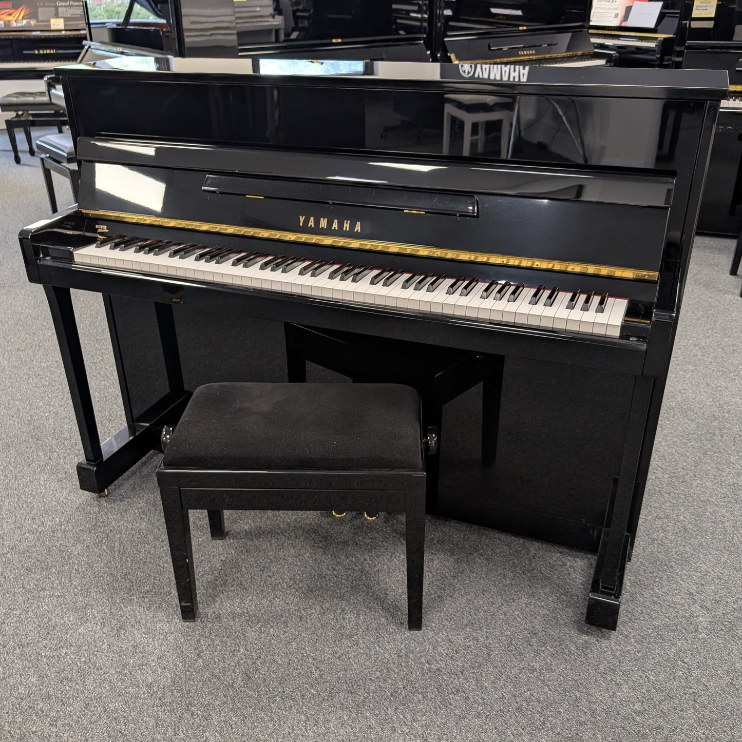 Yamaha M112 Upright Piano; Polished Ebony: Serial No: 6179454 | Second Hand