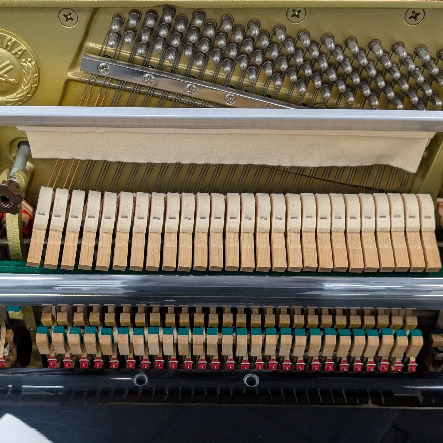 Yamaha M112 Upright Piano; Polished Ebony: Serial No: 6179454 | Second Hand