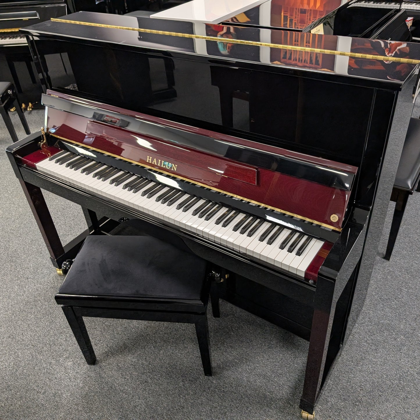 Hailun H1EP Upright Piano in Polished Ebony: Serial No: 1555636 | Second Hand