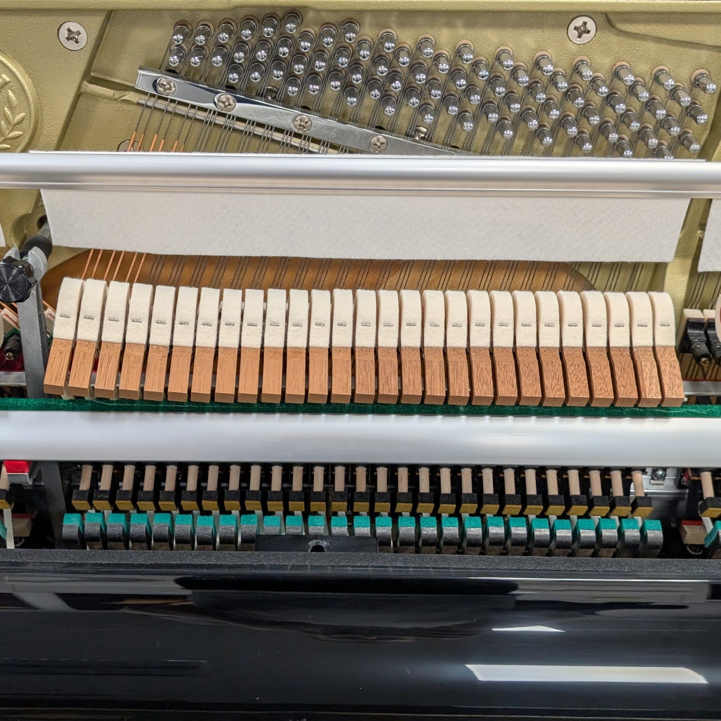 Kawai K200 Upright Piano In Polished Ebony: Serial No: F137502 | Second Hand