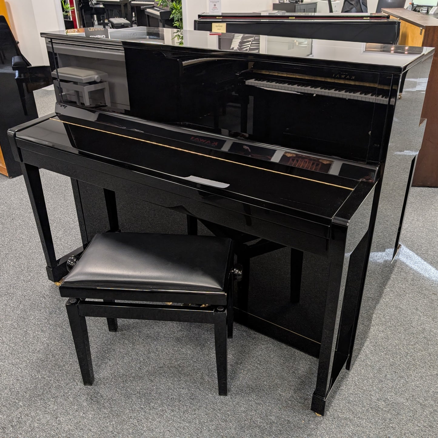 Schimmel 116 Upright Piano In Polished Ebony: Serial No: 340724 | Second Hand