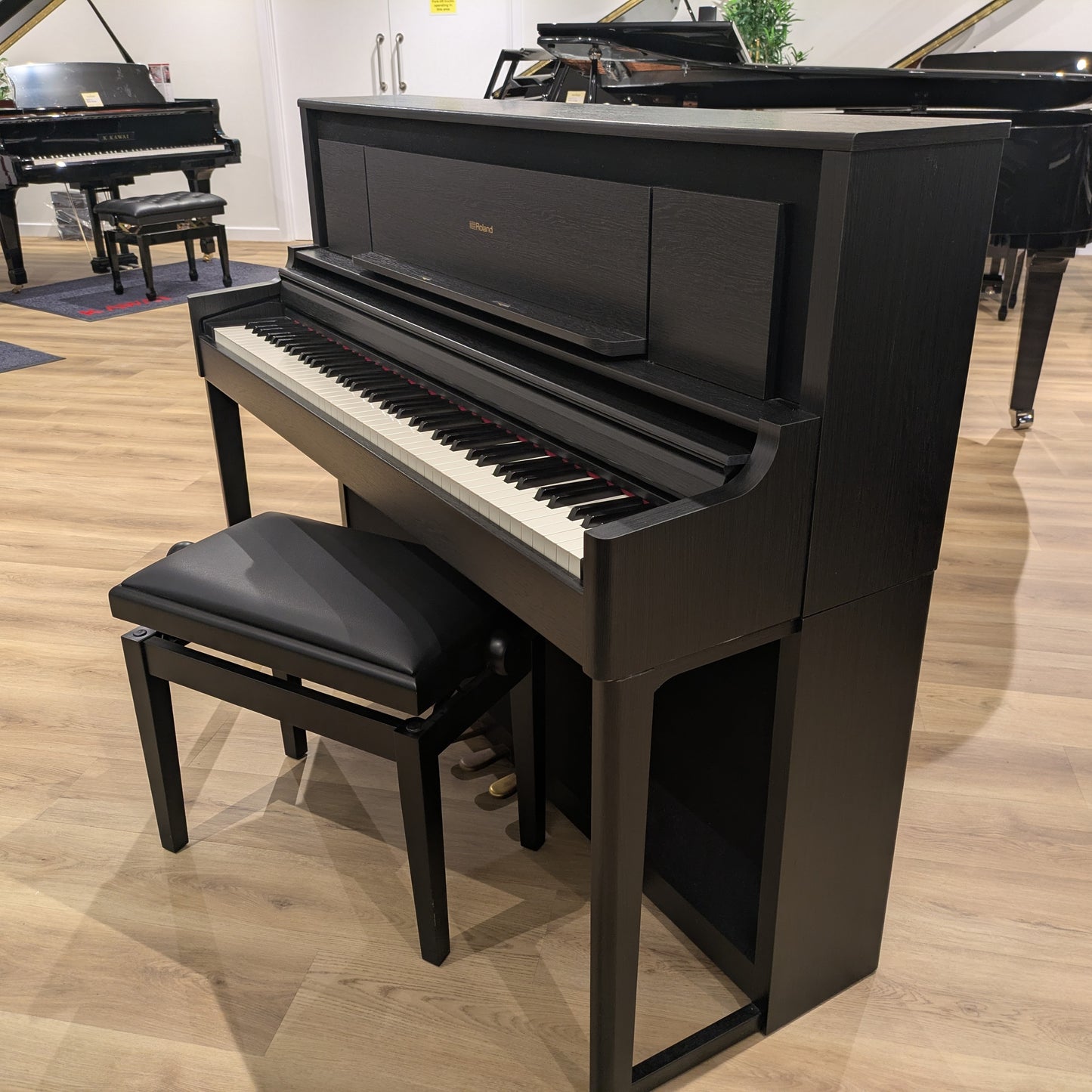 Roland LX706 Digital; Charcoal Black Digital Piano Incl Stool Serial No: Z6J0330 | Second Hand