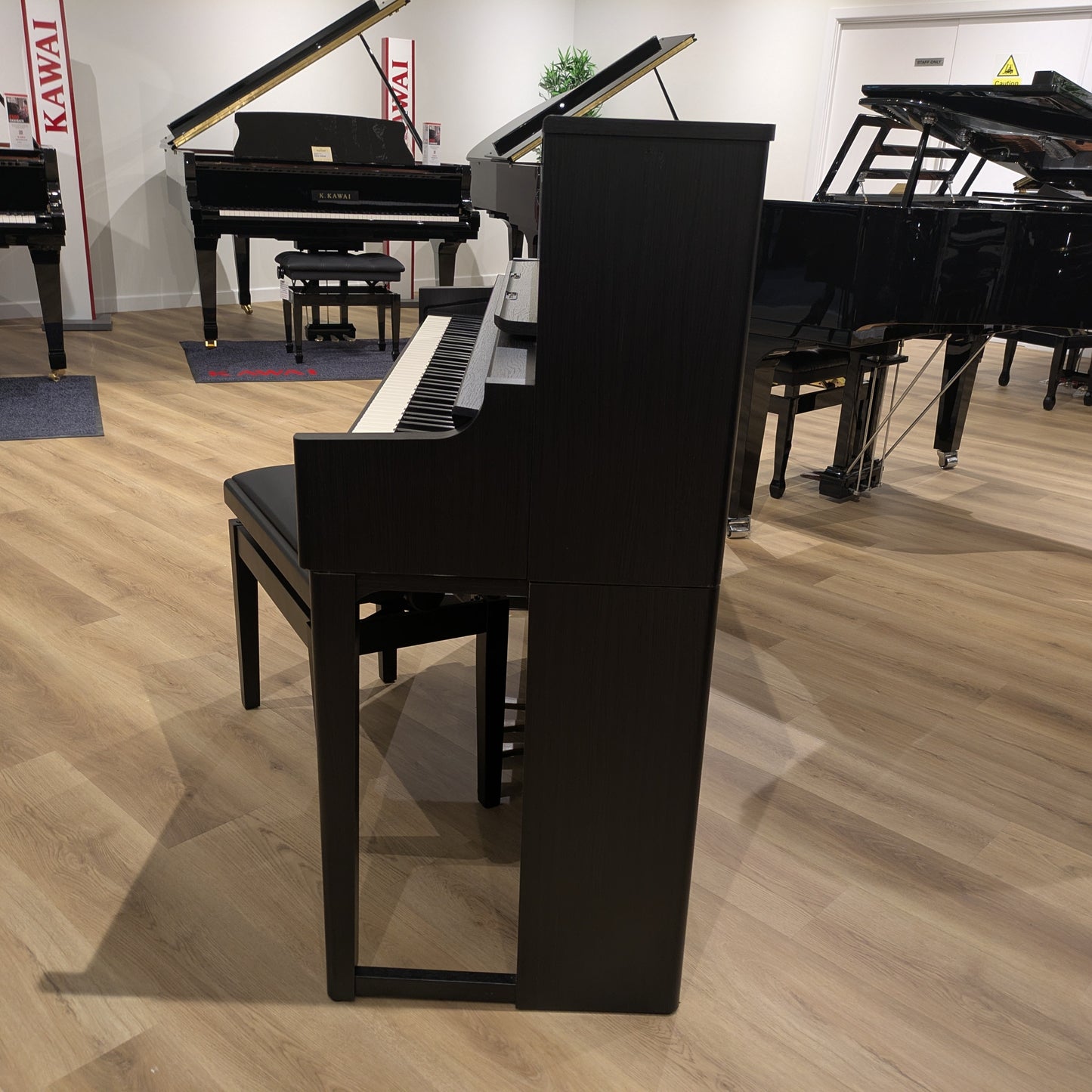 Roland LX706 Digital; Charcoal Black Digital Piano Incl Stool Serial No: Z6J0330 | Second Hand