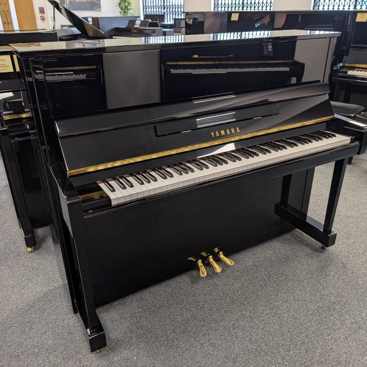Yamaha B3 Upright Piano in Polished Black: Serial No: J36416044 | Second Hand
