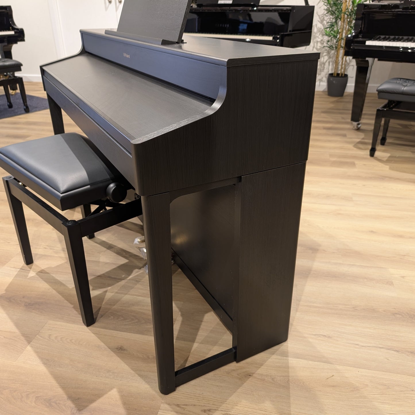 Roland HP702 Digital Piano in Charcoal Black Incl Matching Stool Serial No: Z0M3948 | Second Hand