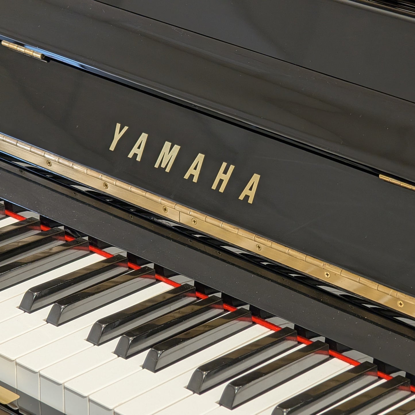 Yamaha U3 Upright Piano in Polished Black Serial No: H2026960 | RECONDITIONED AS NEW