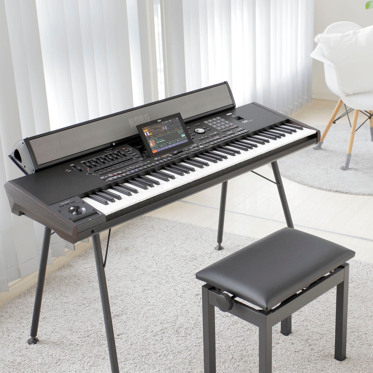 Korg Pa5X 61 Note Keyboard with PaAS Speaker Bundle