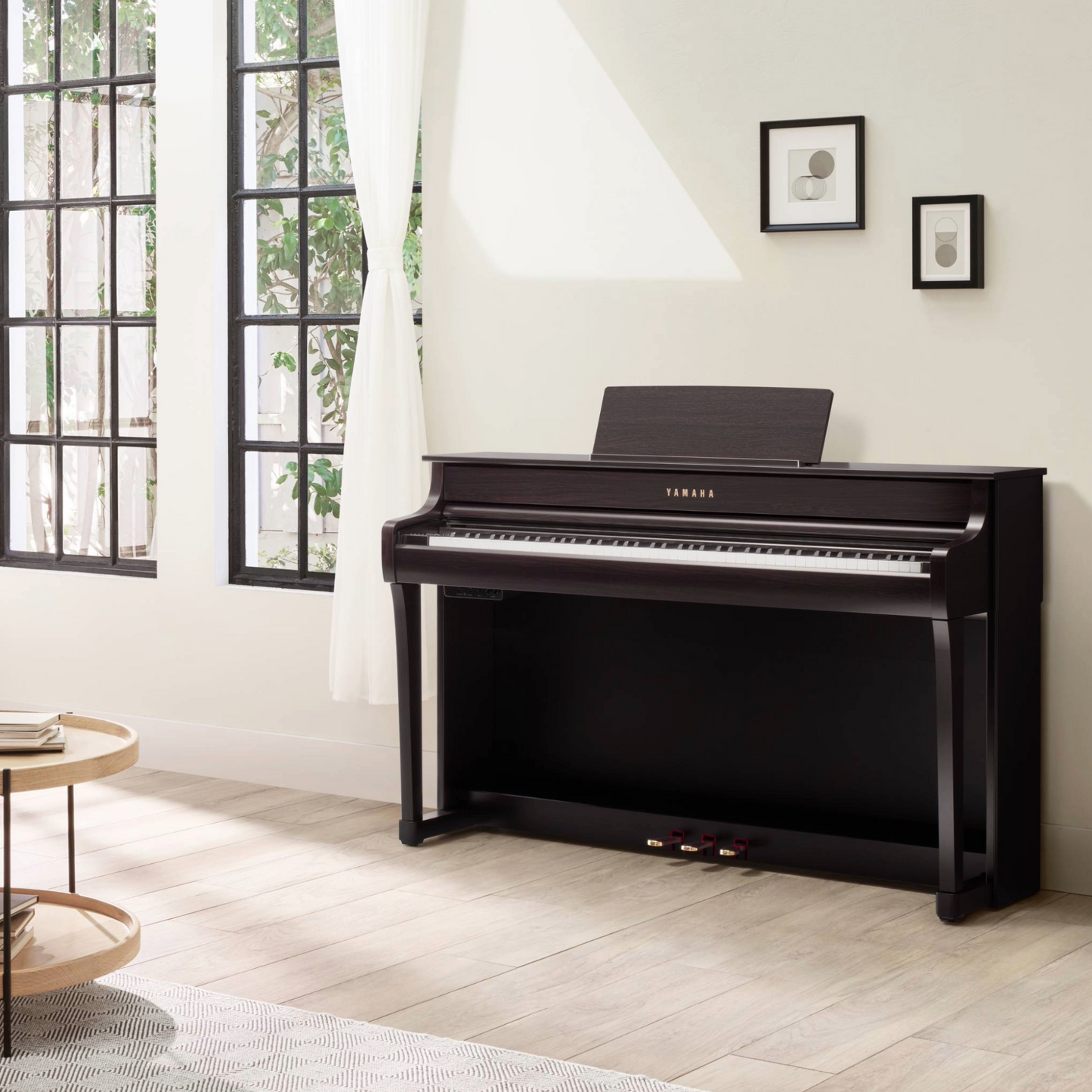 Yamaha CLP835PE Polished Ebony Branded Accessories Package