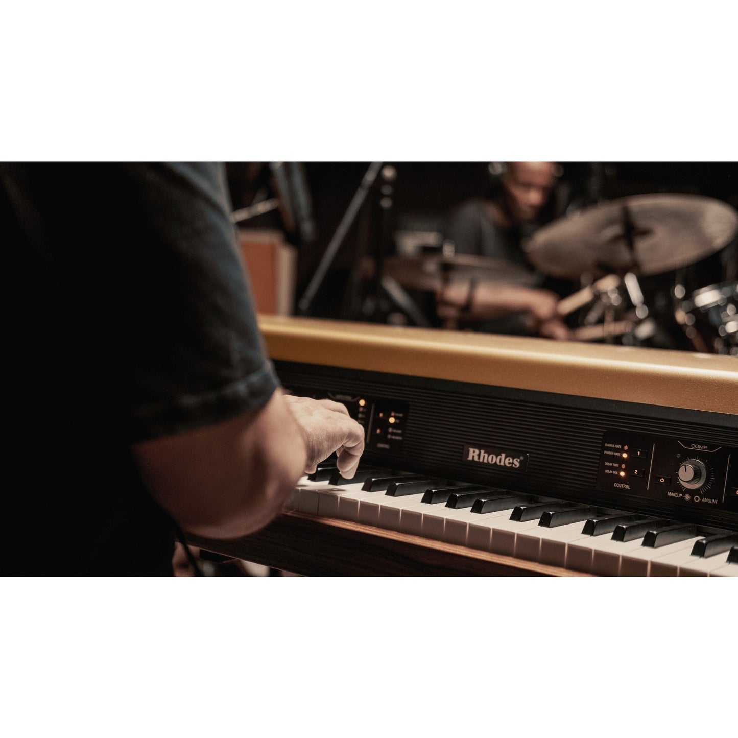 Rhodes MK8 Classic Electric Piano Incl Stand