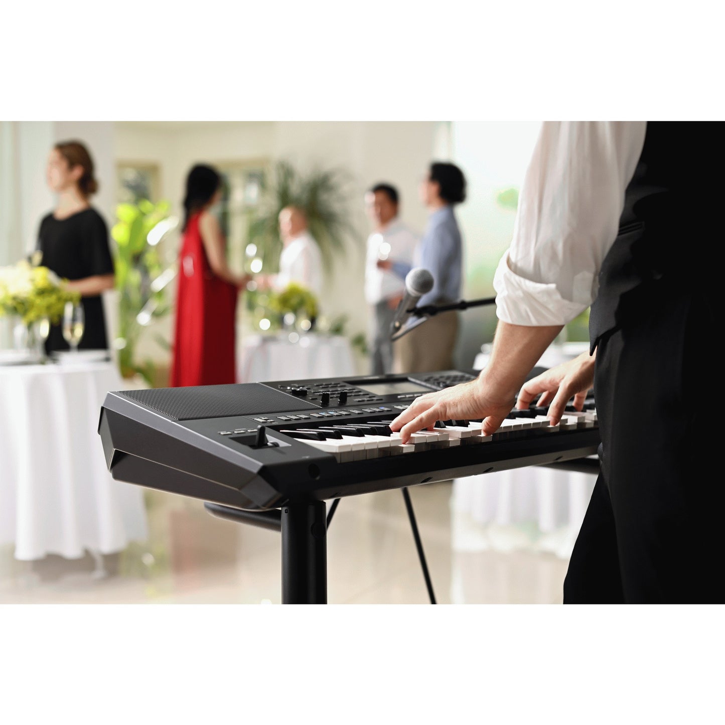 Yamaha PSR-SX920 Arranger Keyboard Workstation
