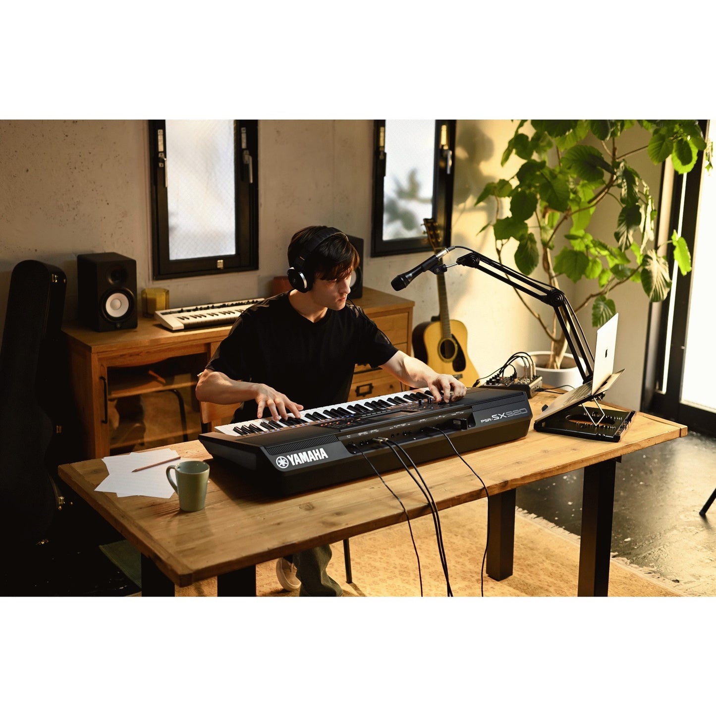 Yamaha PSR-SX920 Arranger Keyboard Workstation