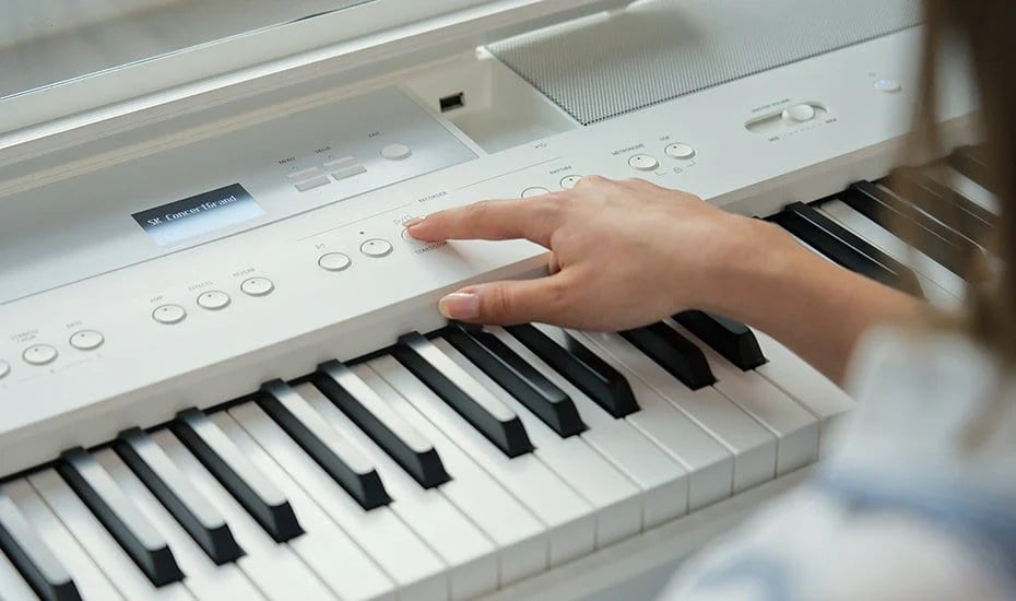 Kawai ES520 Portable Digital Piano; White Stand & Bench Bundle