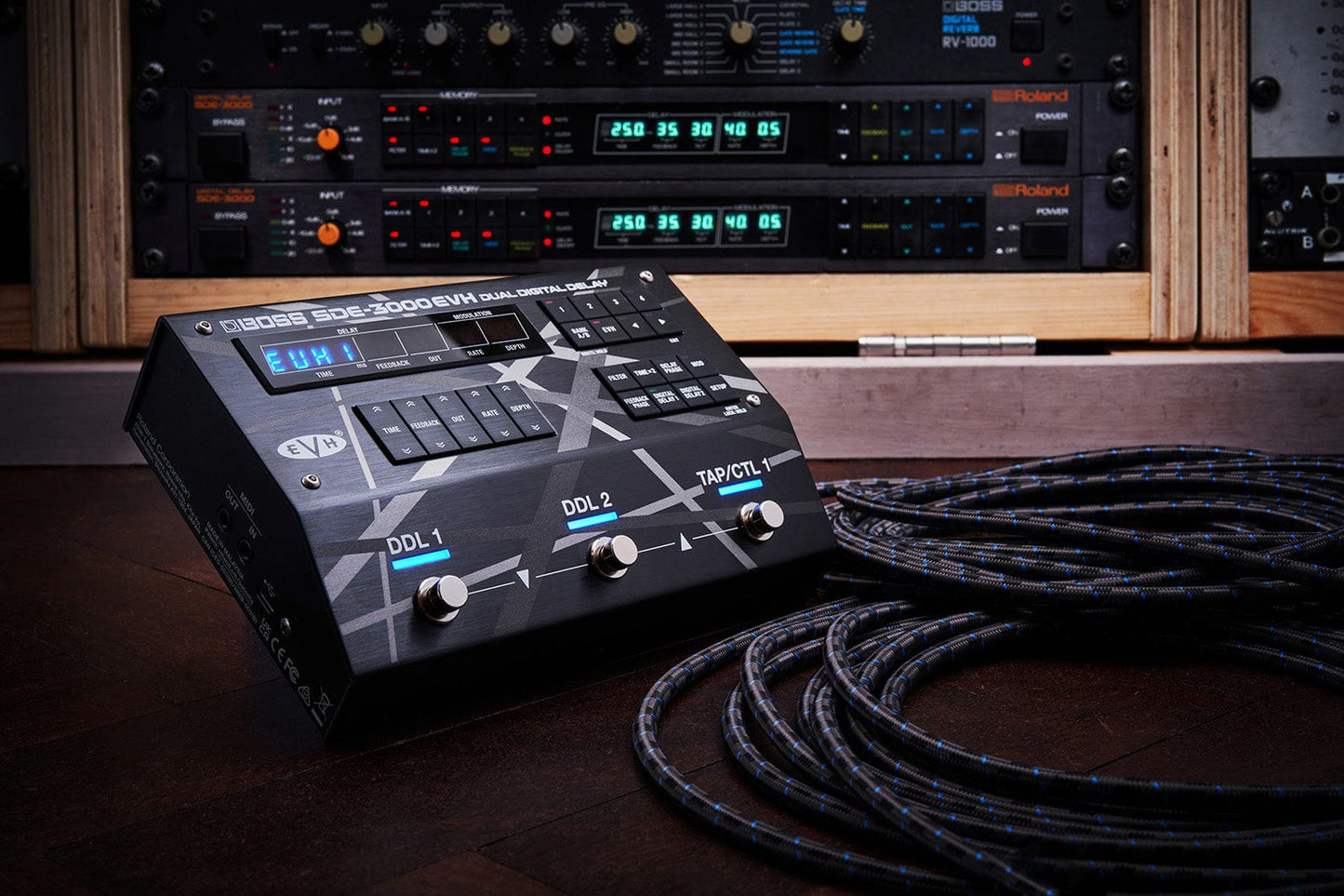 Boss SDE-3000EVH Dual Digital Delay Effect Pedal | With 3 FREE Pedal Toppers