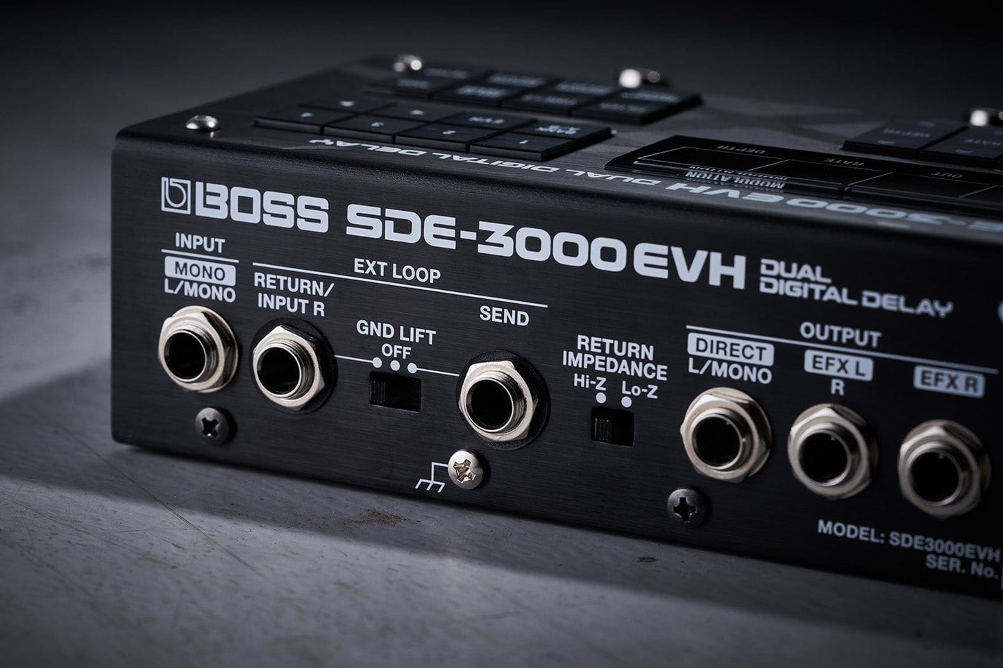Boss SDE-3000EVH Dual Digital Delay Effect Pedal | With 3 FREE Pedal Toppers