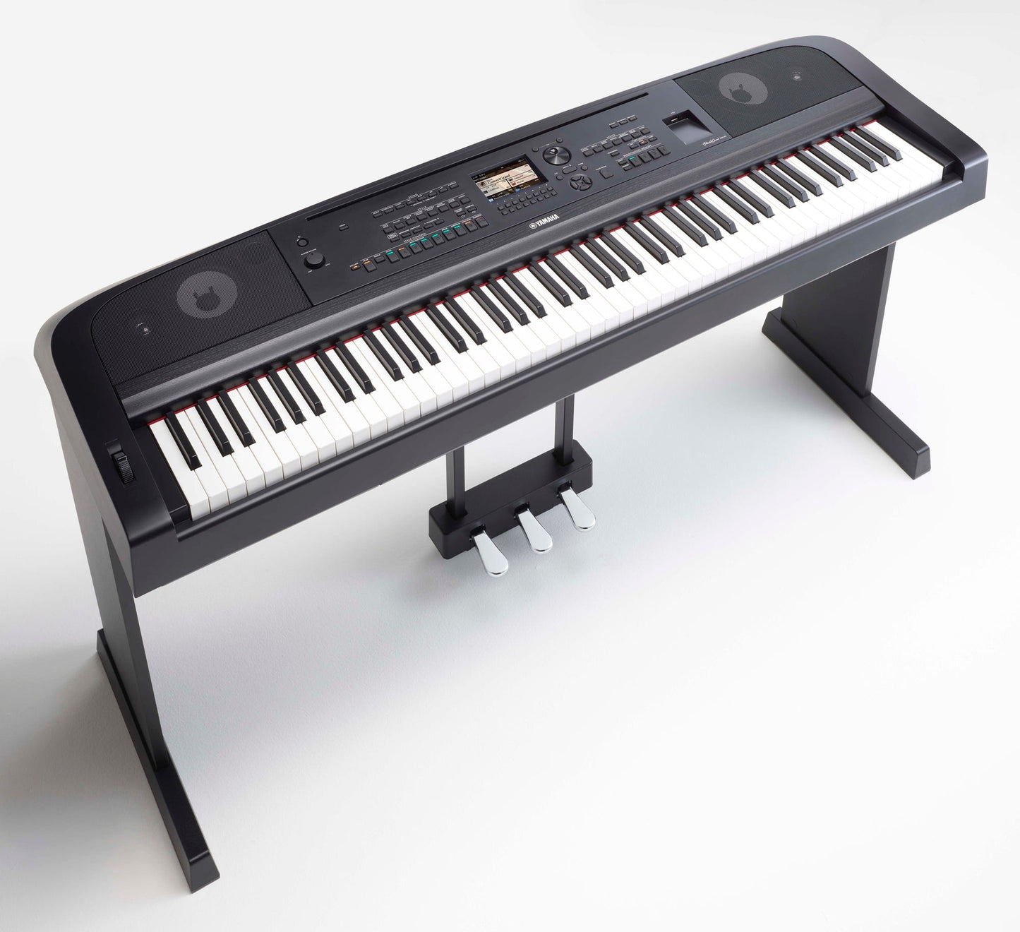 Yamaha DGX670 Black Piano Home Package