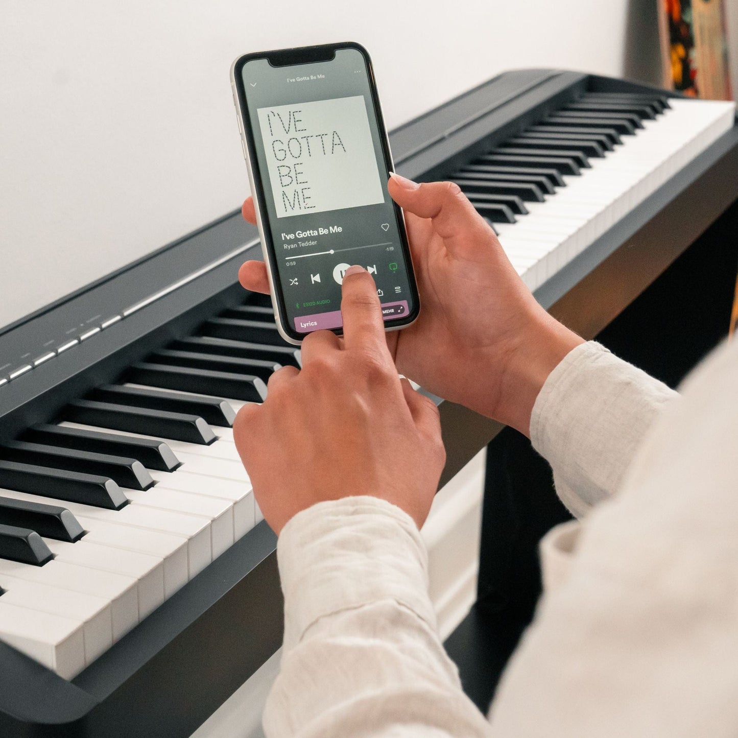 Kawai ES120 Digital Piano; White Home Package