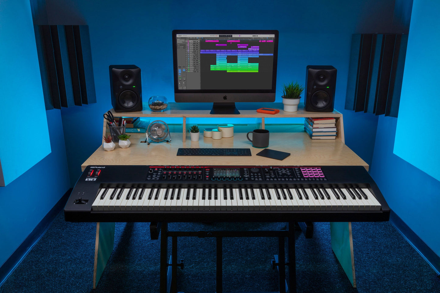 Roland FANTOM-08 88 Note Synthesizer Keyboard