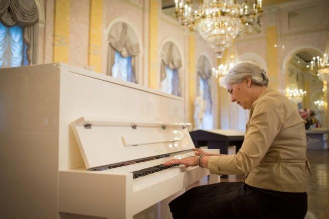 Feurich 122 Universal Upright Piano; Polished White