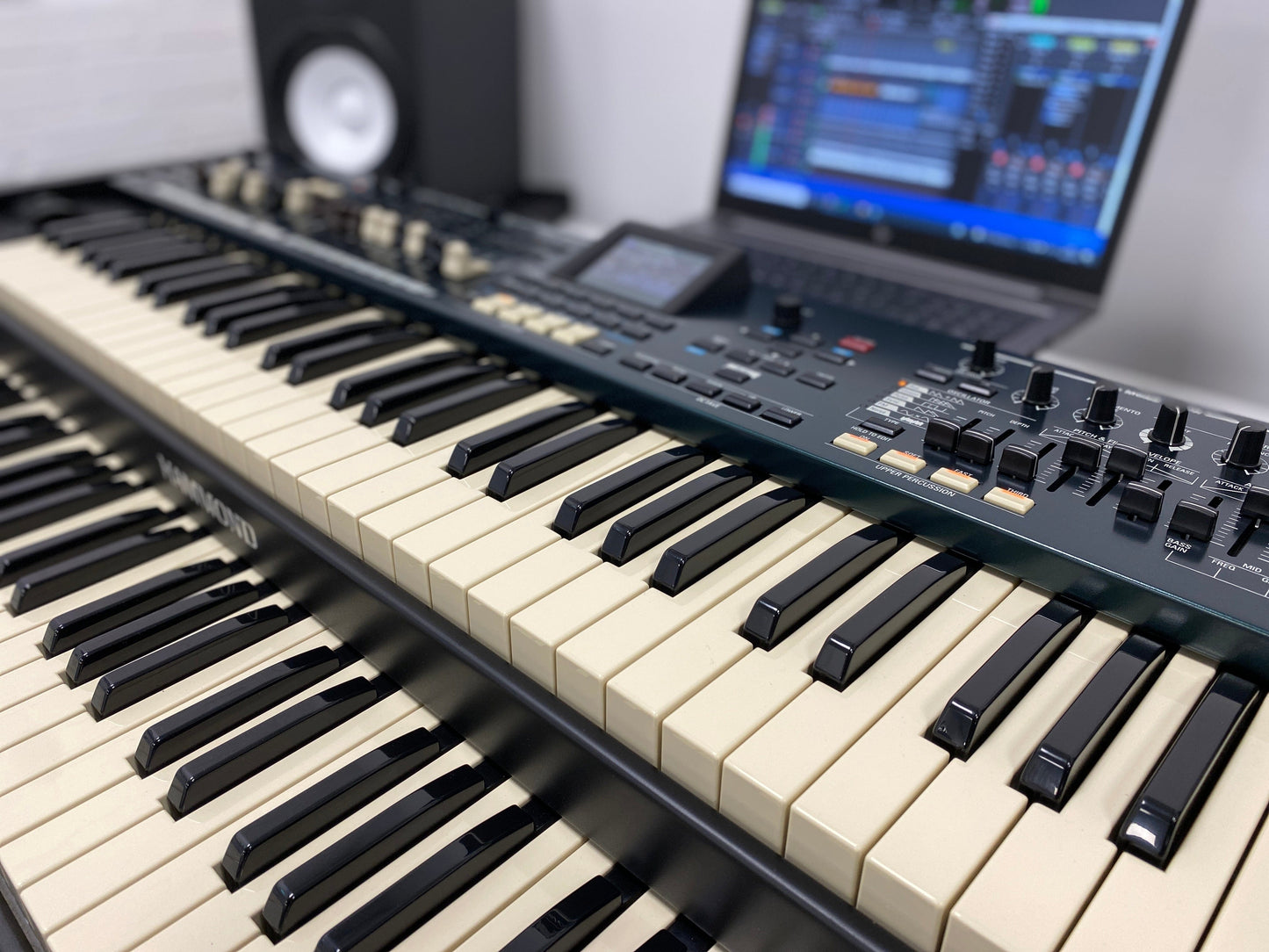 Hammond SKX Pro Bundle Incl Stand