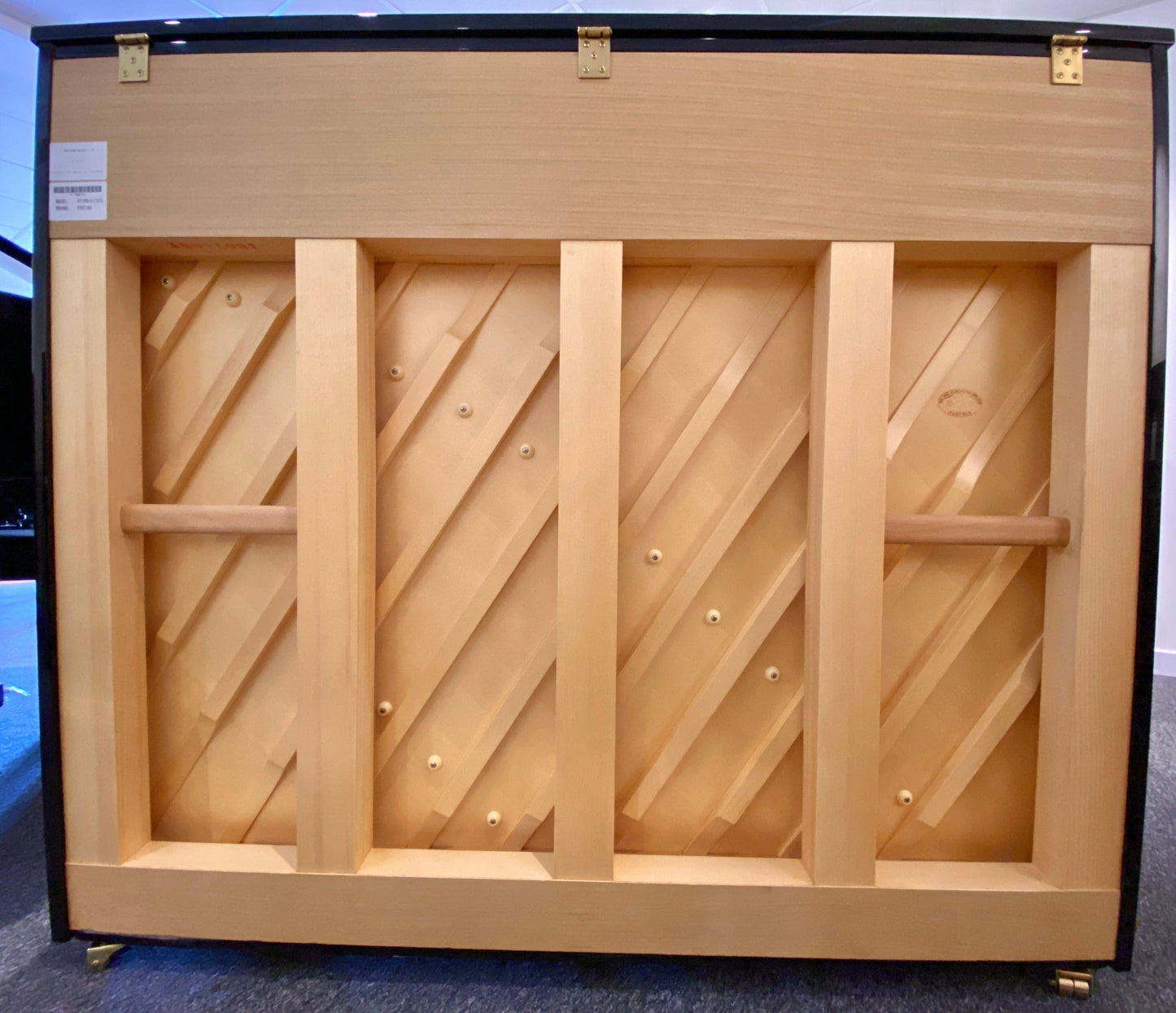 Perzina UP129 Upright Piano; Black Polished